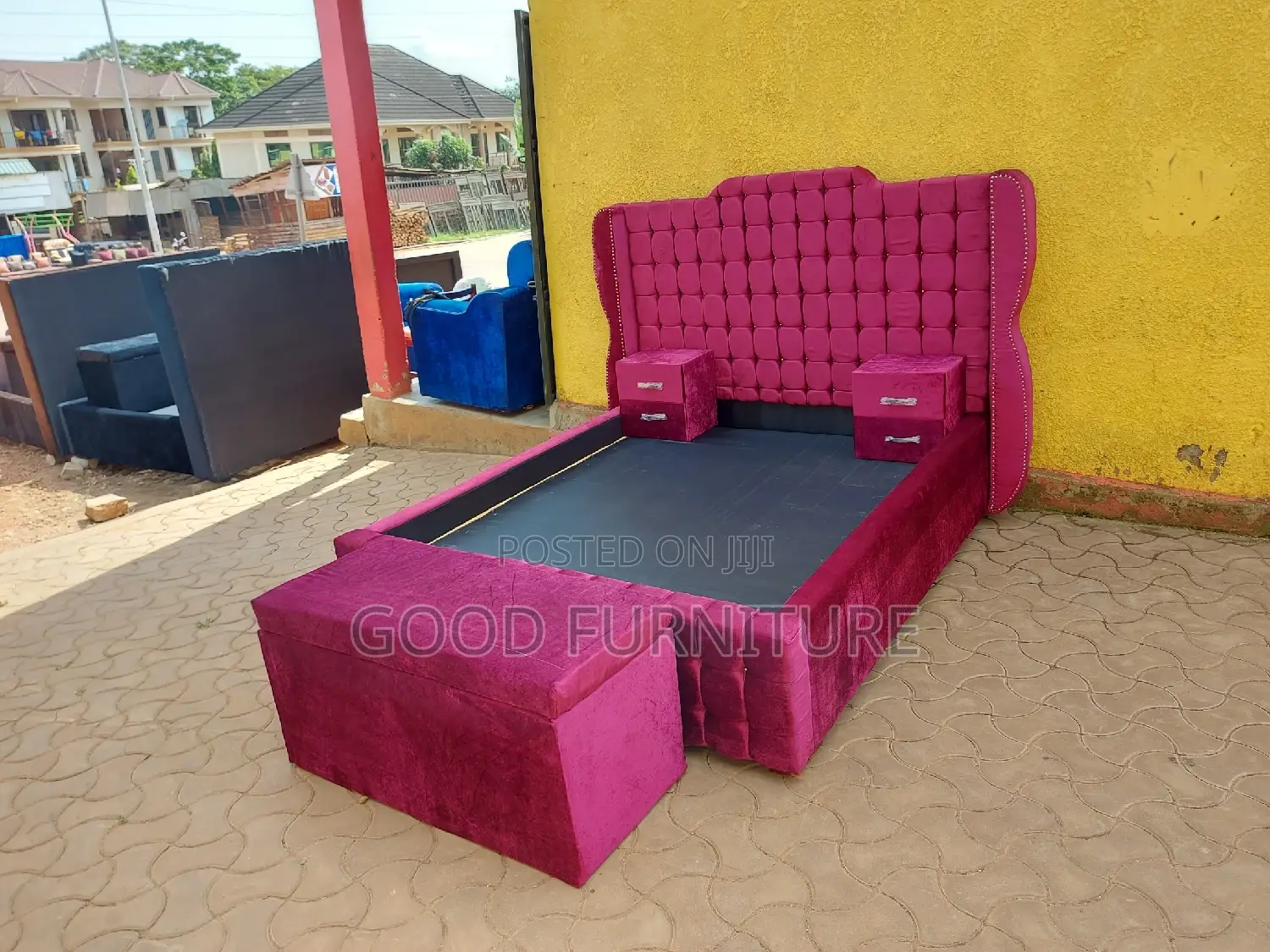 Attractive 5X6 Bed With Two Bedsides and Storage Puff