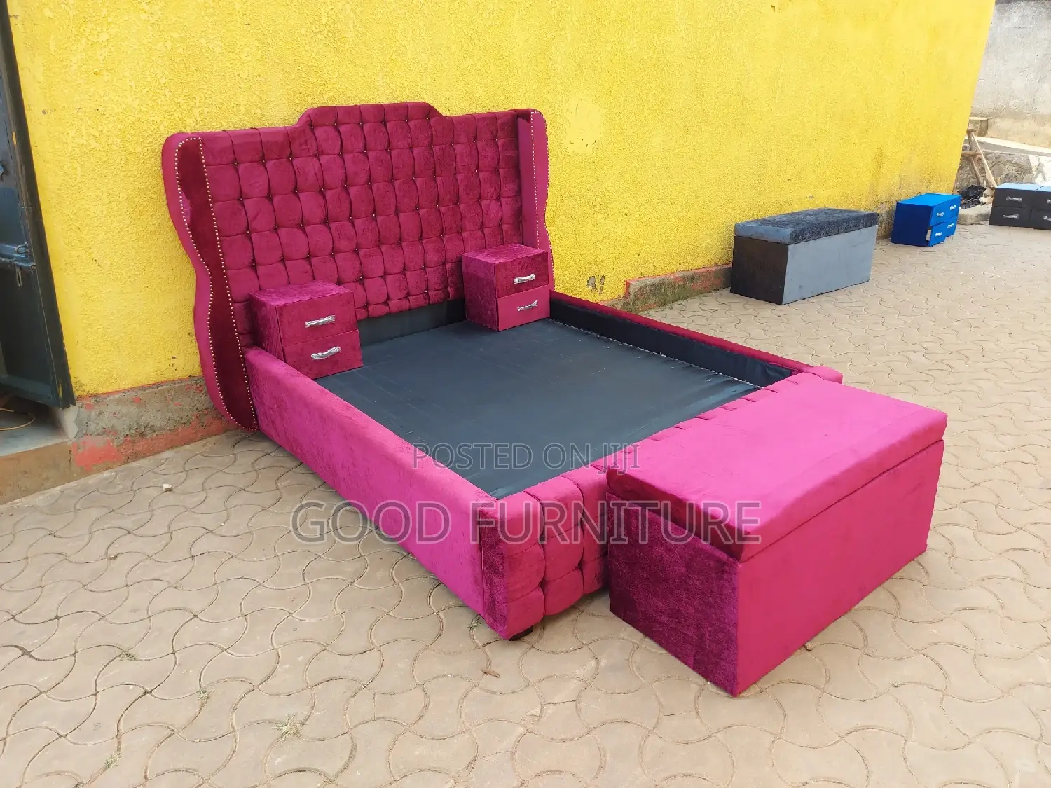 Attractive 5X6 Bed With Two Bedsides and Storage Puff