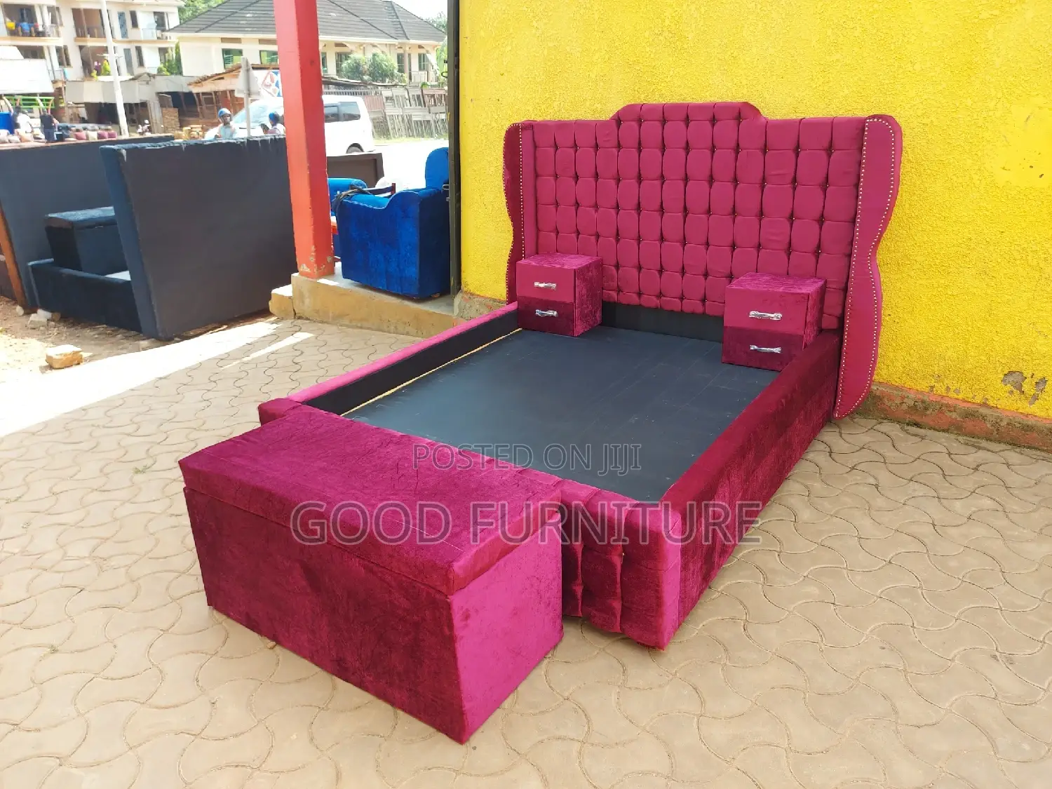 Attractive 5X6 Bed With Two Bedsides and Storage Puff