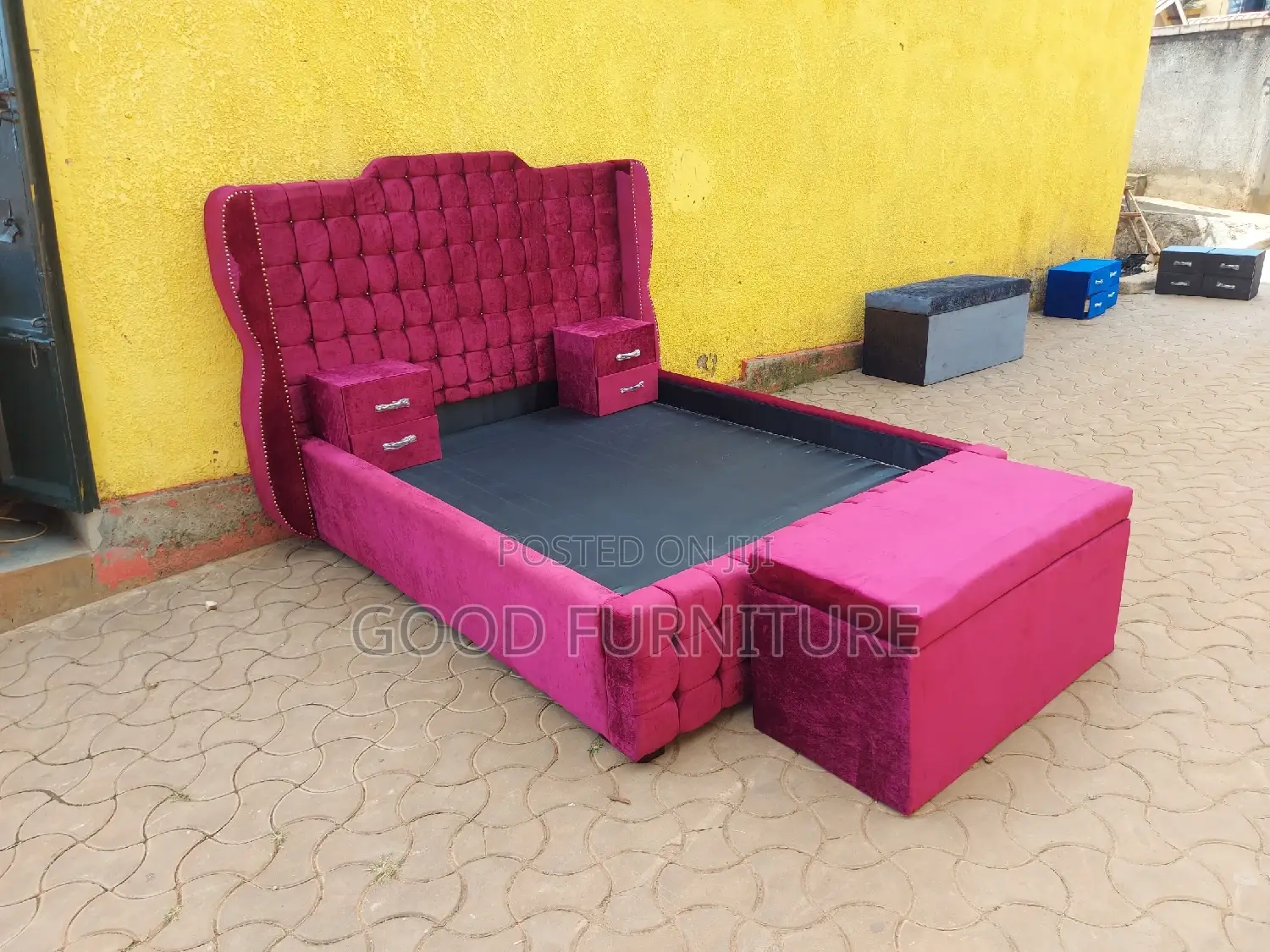 Attractive 5X6 Bed With Two Bedsides and Storage Puff