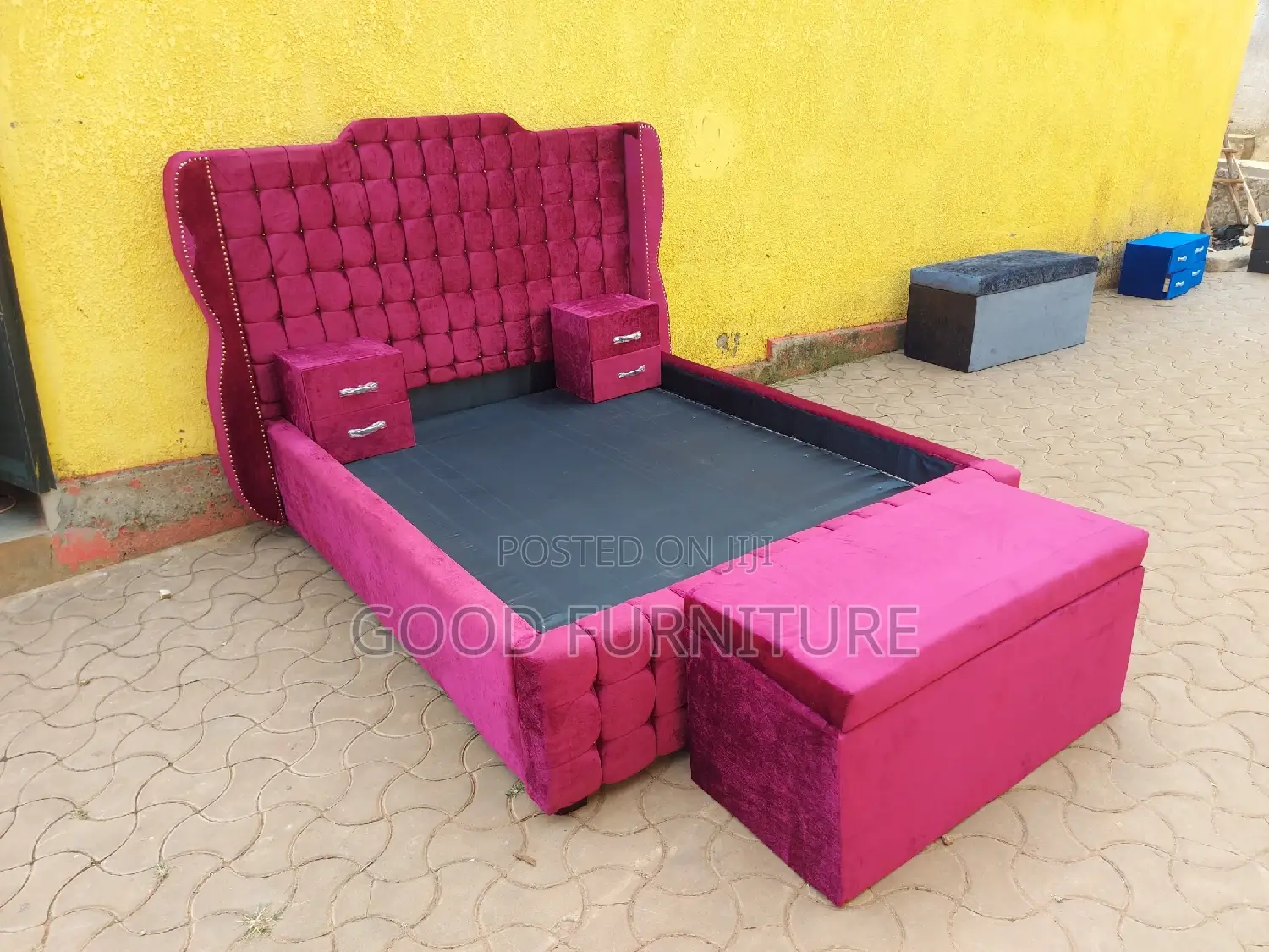 Attractive 5X6 Bed With Two Bedsides and Storage Puff