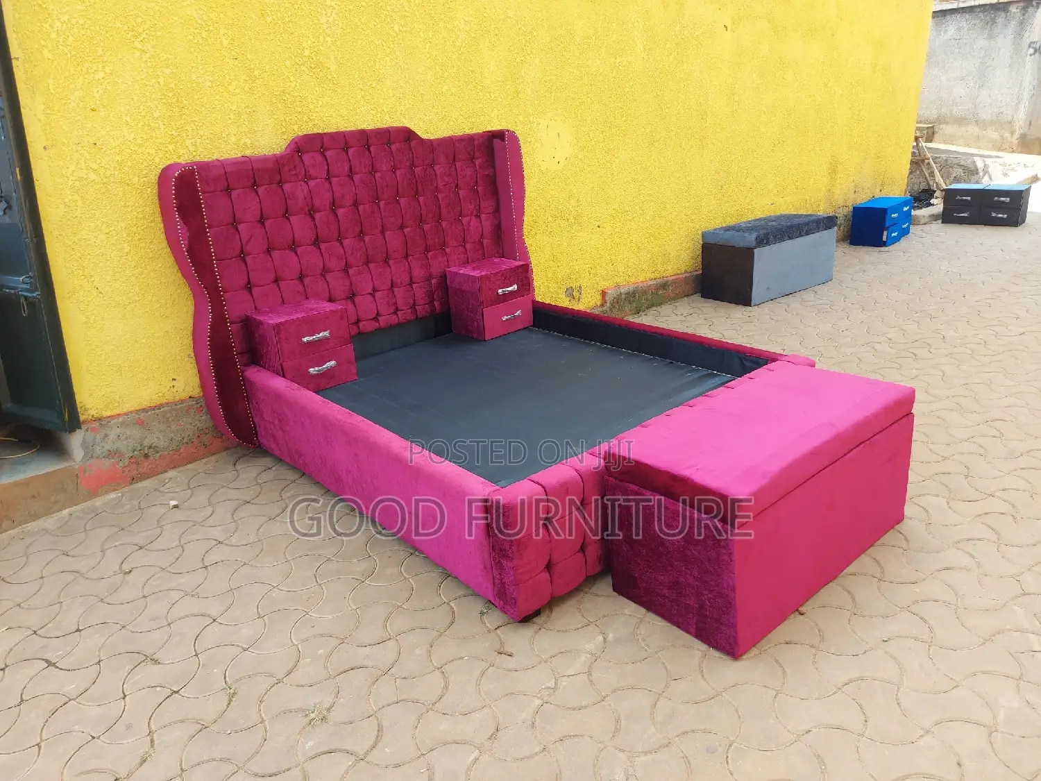 Attractive 5X6 Bed With Two Bedsides and Storage Puff