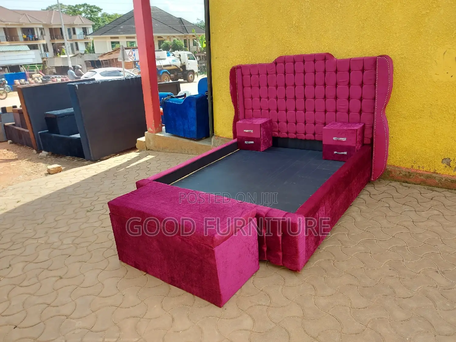 Attractive 5X6 Bed With Two Bedsides and Storage Puff