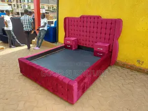Comfortable 5X6 Bed With Two Bedside Drawers