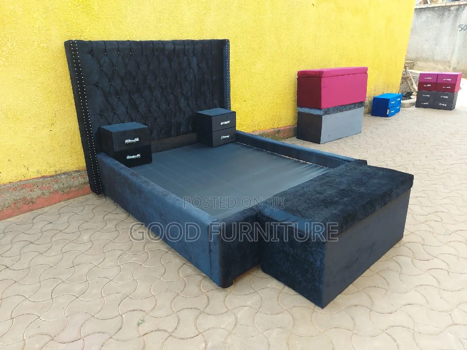 Beautiful Black 5X6 Bed With Two Bedsides and Storage Puff