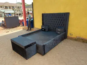 Beautiful Black 5X6 Bed With Two Bedsides and Storage Puff
