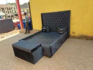 Beautiful Black 5X6 Bed With Two Bedsides and Storage Puff