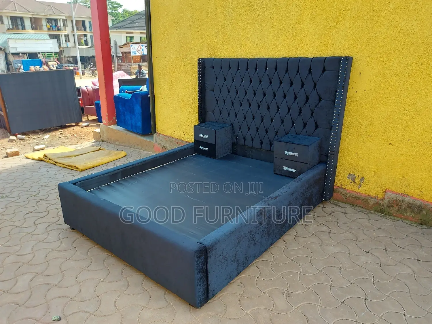 Comfortable Black 5X6 Bed With Two Bedsides