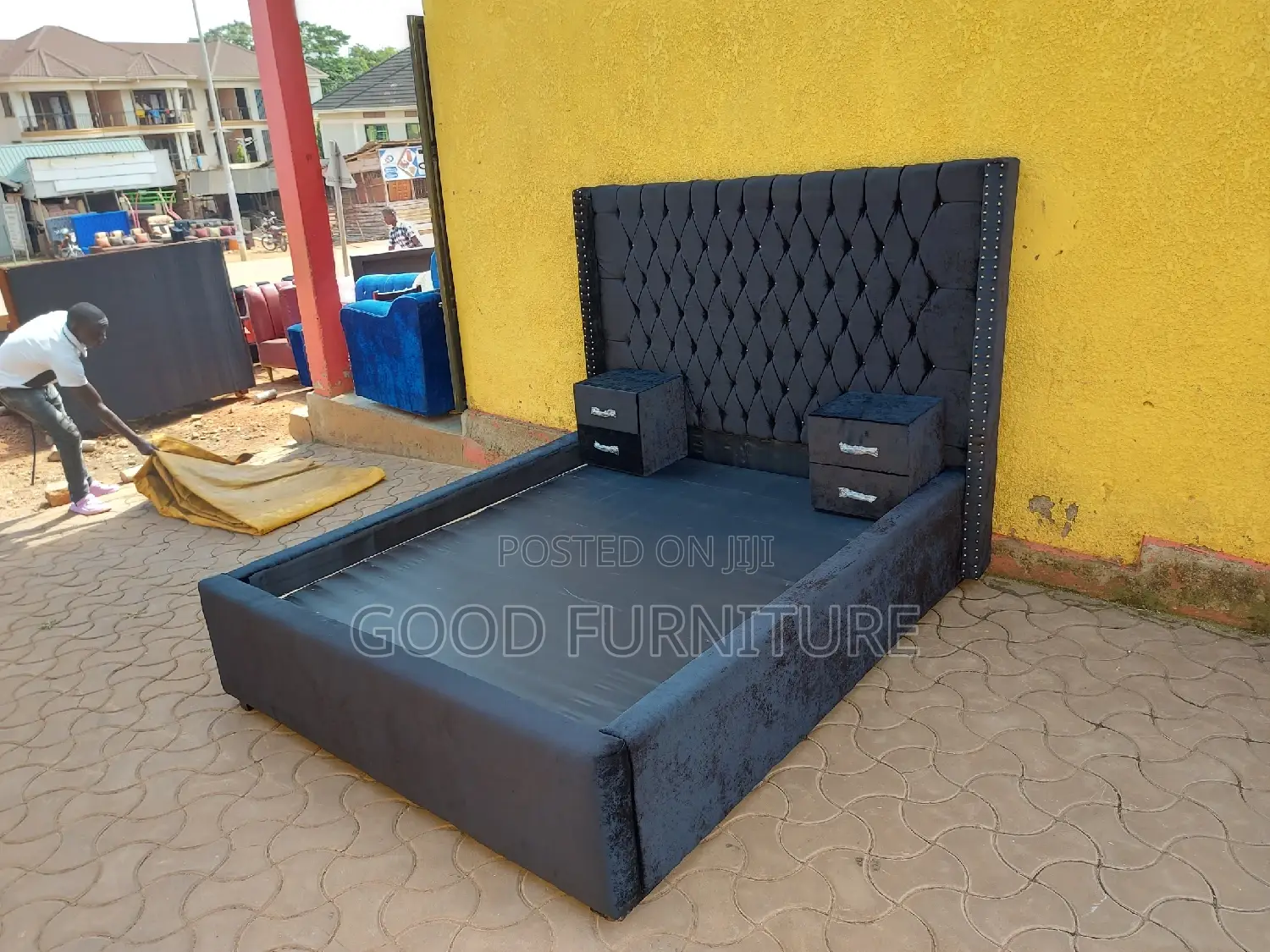 Comfortable Black 5X6 Bed With Two Bedsides