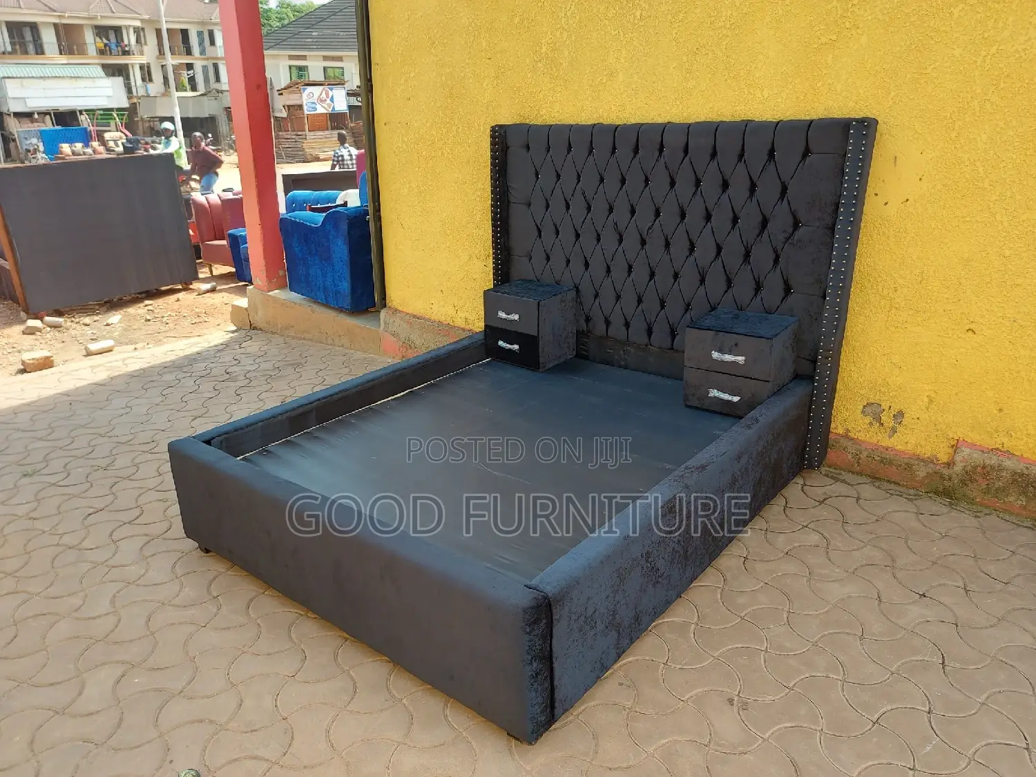Comfortable Black 5X6 Bed With Two Bedsides