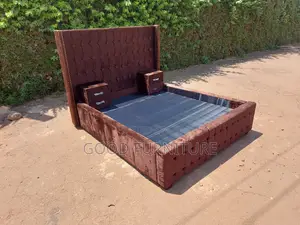Luxurious Brown 5X6 Bed With Two Bedside Drawers