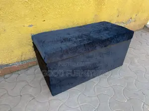 Black Spacious Storage Puff