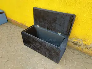 Black Spacious Storage Puff