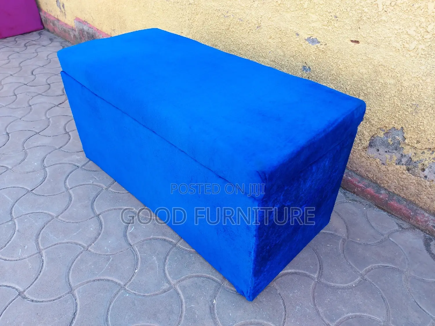 Sparkling Blue Spacious Storage Puff