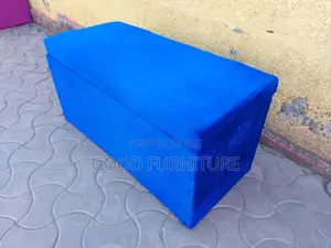 Sparkling Blue Spacious Storage Puff