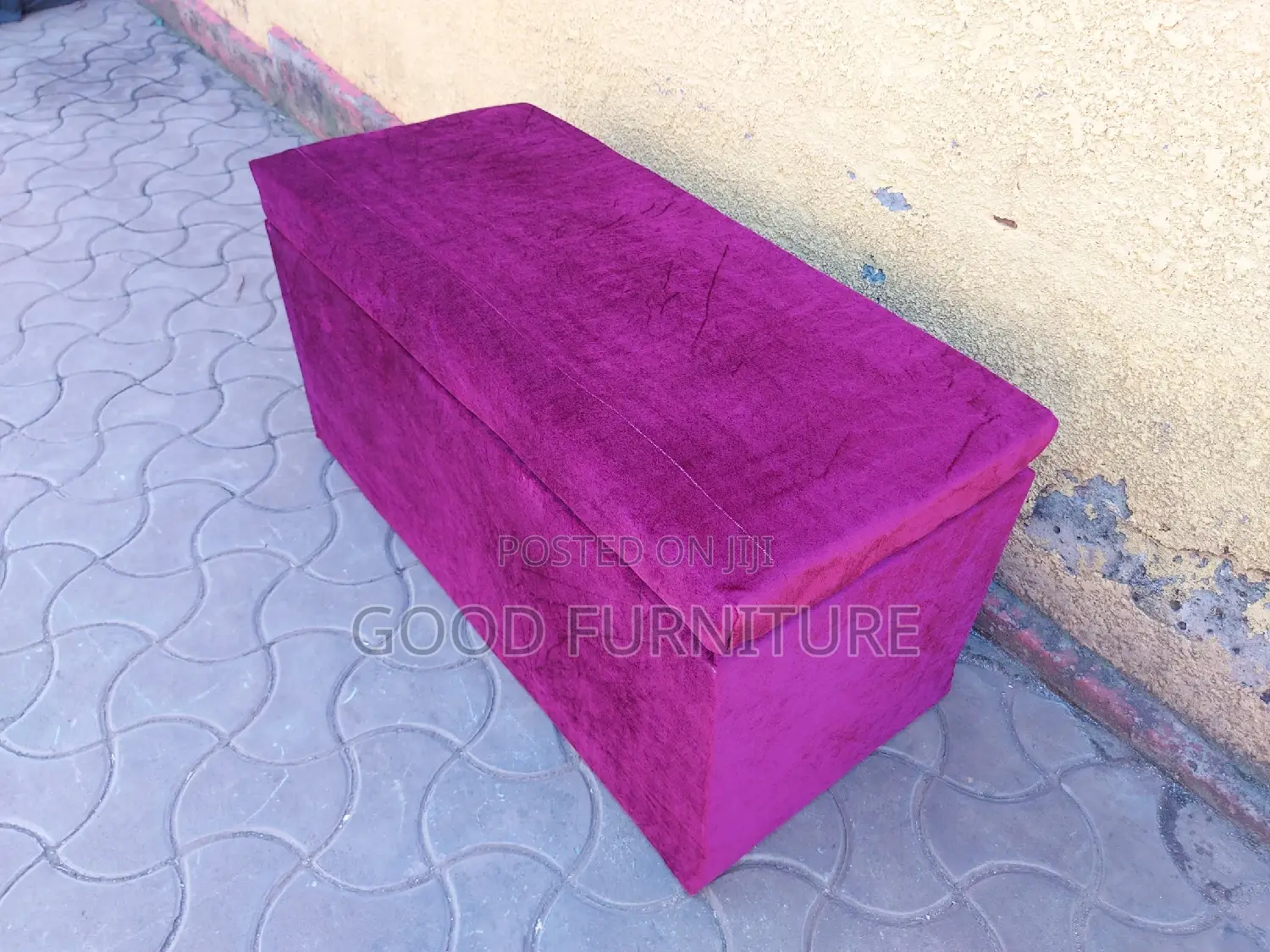 Outstanding Spacious Storage Puff