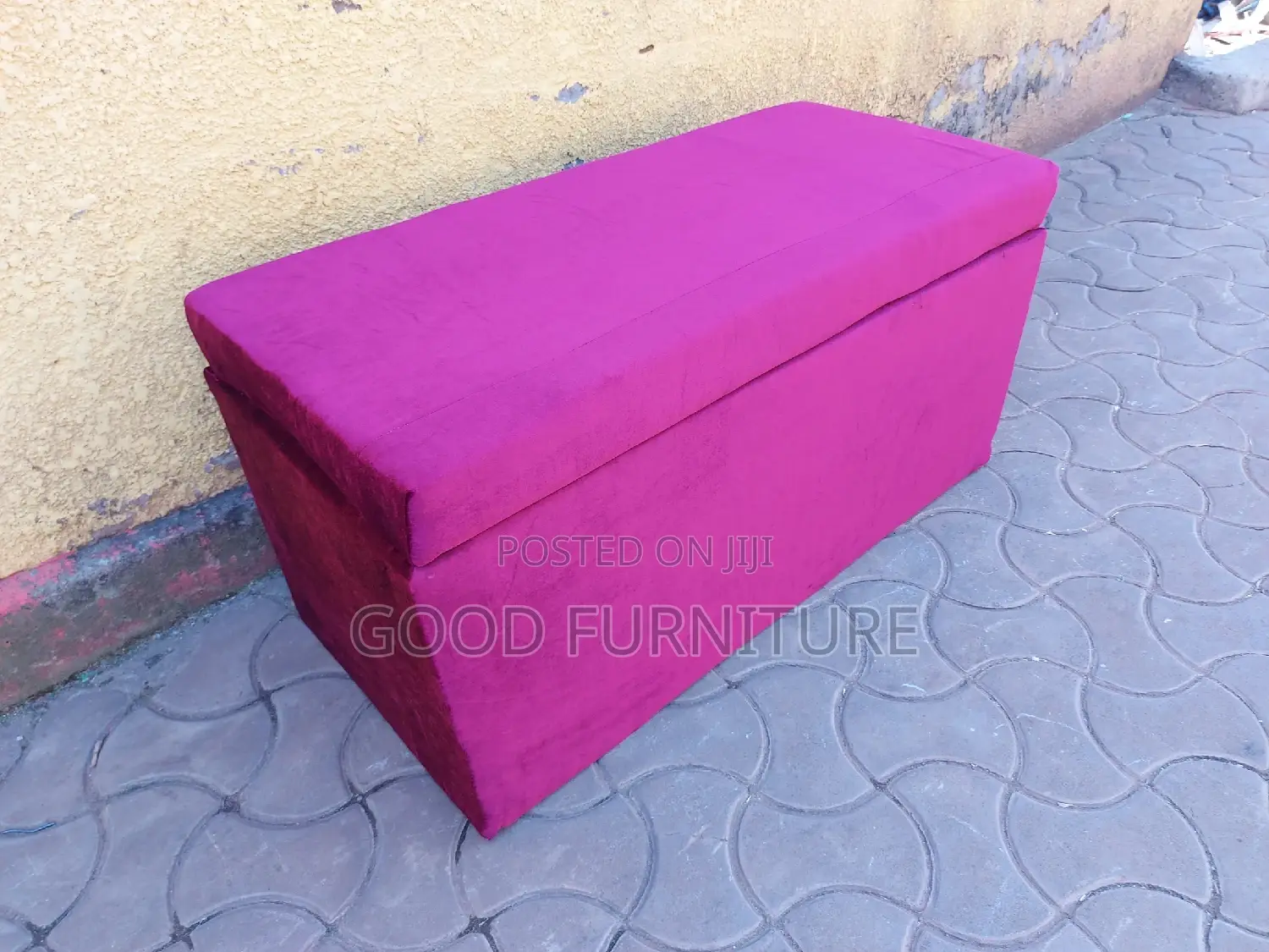 Outstanding Spacious Storage Puff