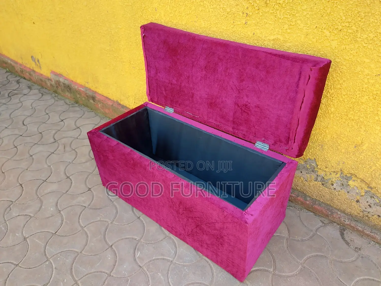 Outstanding Spacious Storage Puff