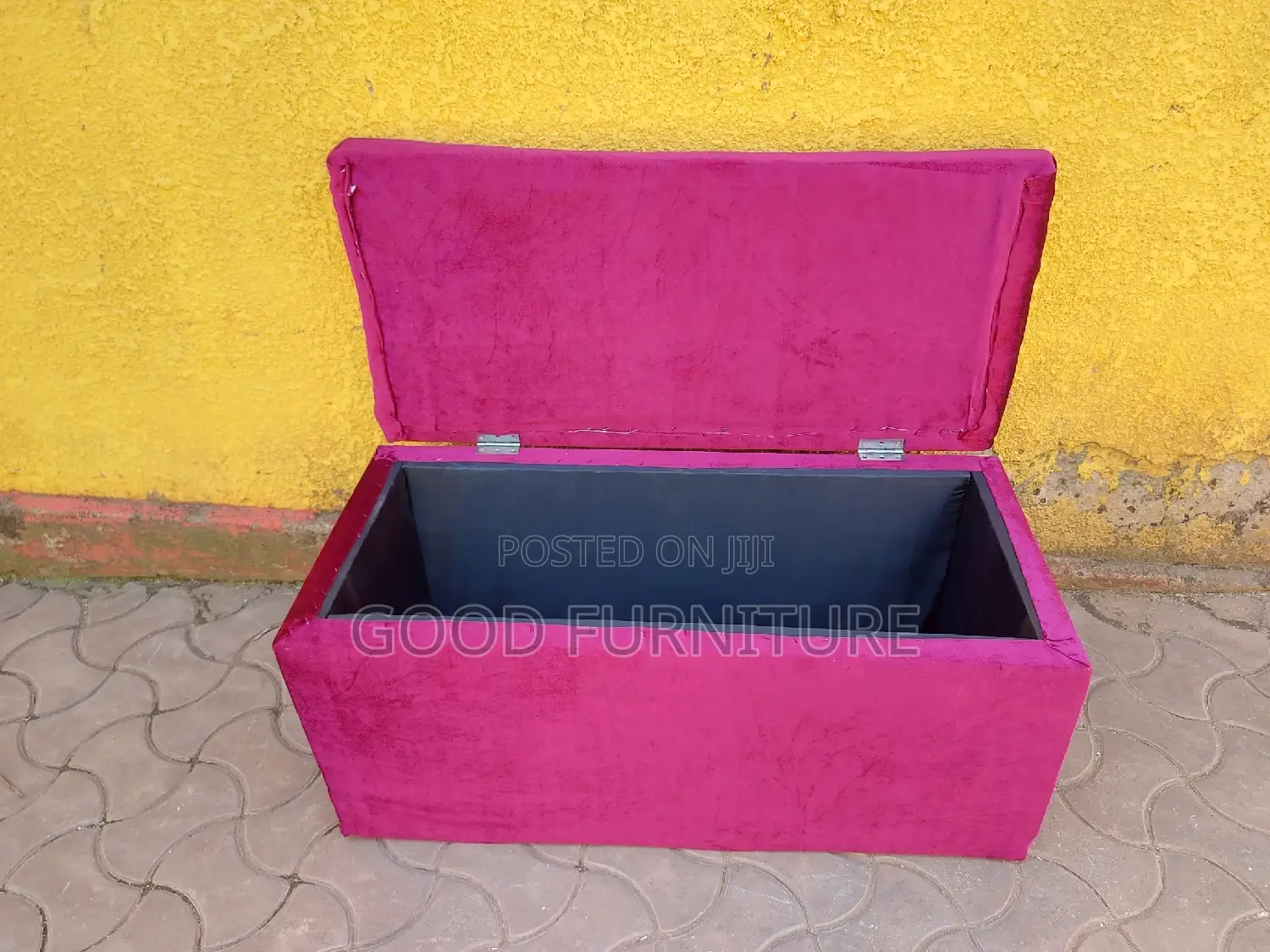 Outstanding Spacious Storage Puff