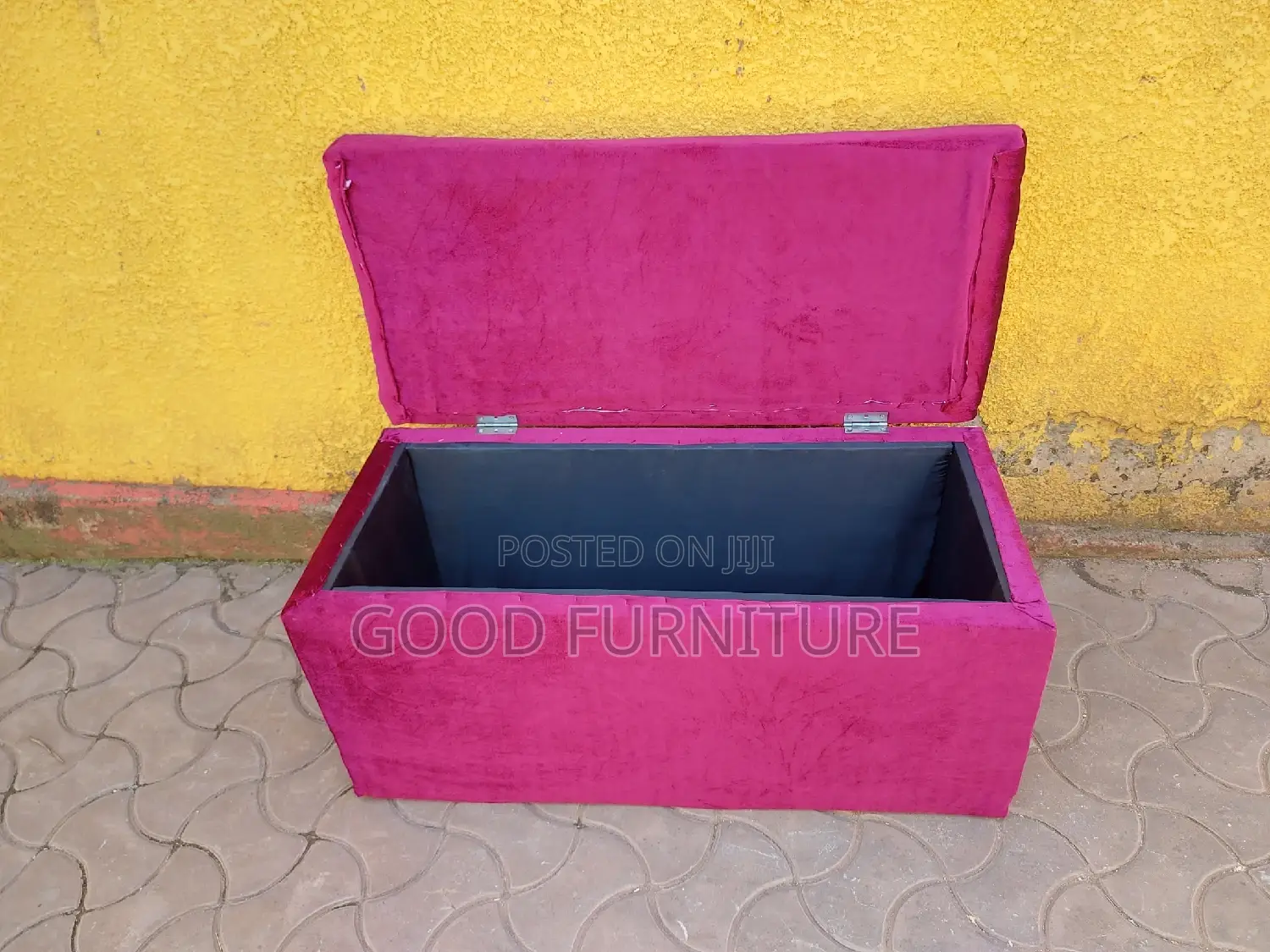 Outstanding Spacious Storage Puff