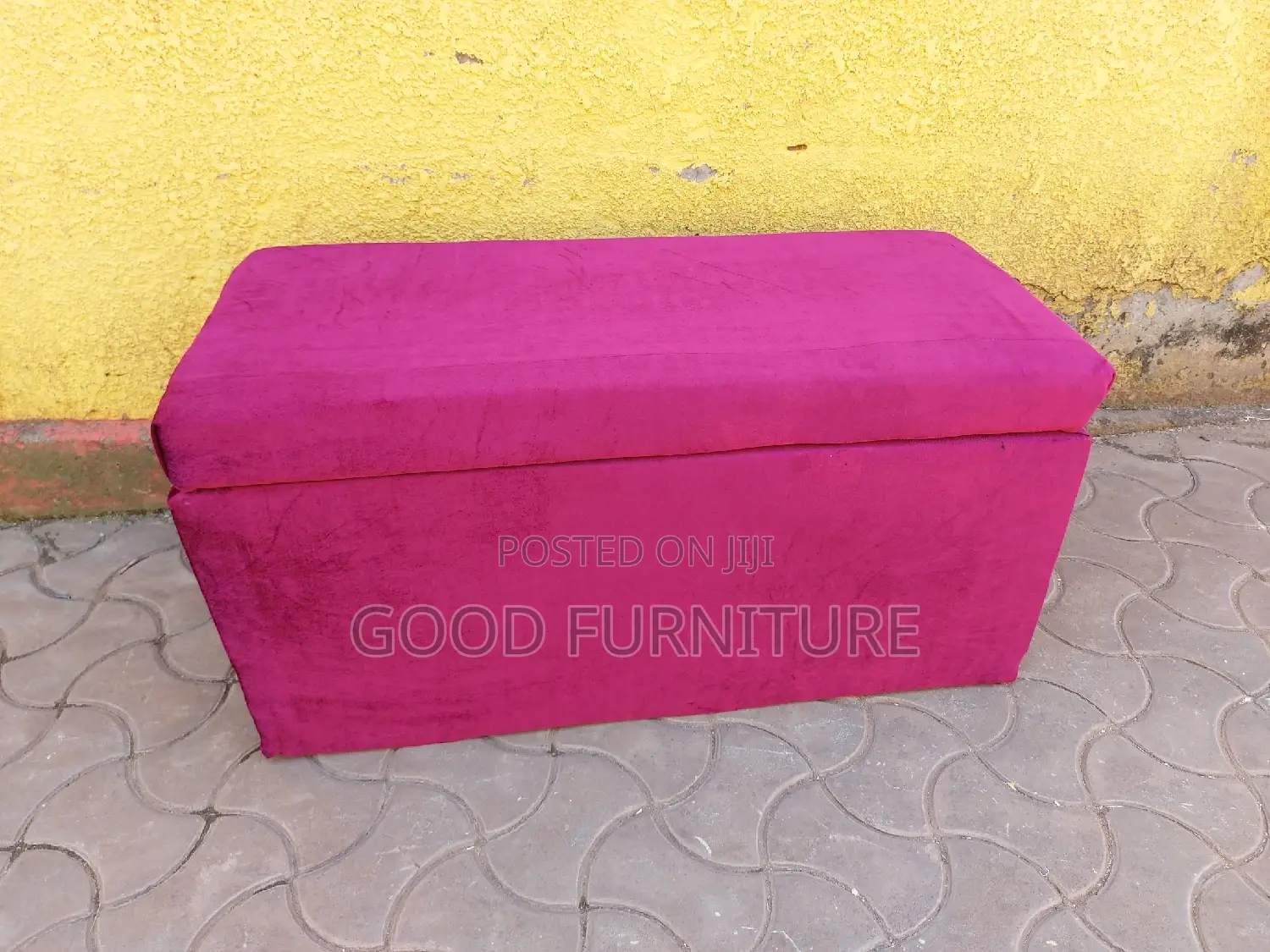 Outstanding Spacious Storage Puff