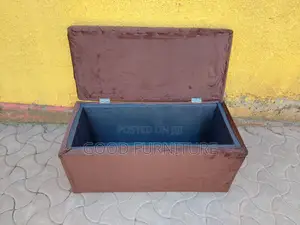 Elegant Spacious Storage Puff
