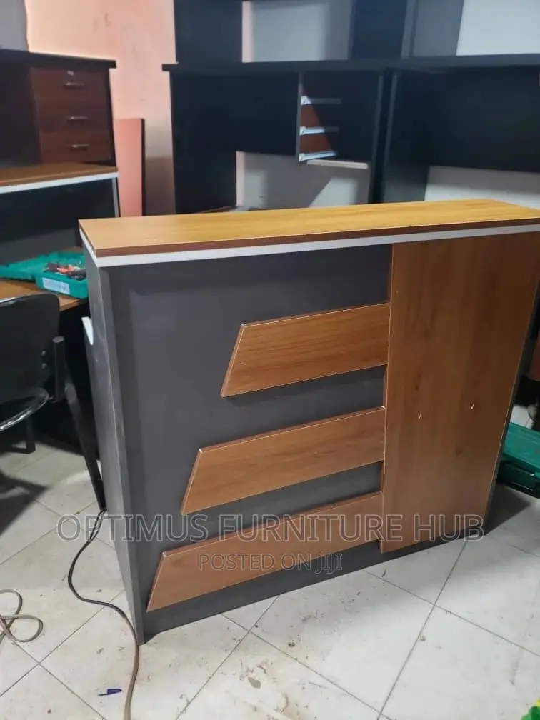 Reception Desk (1.2 Meters)