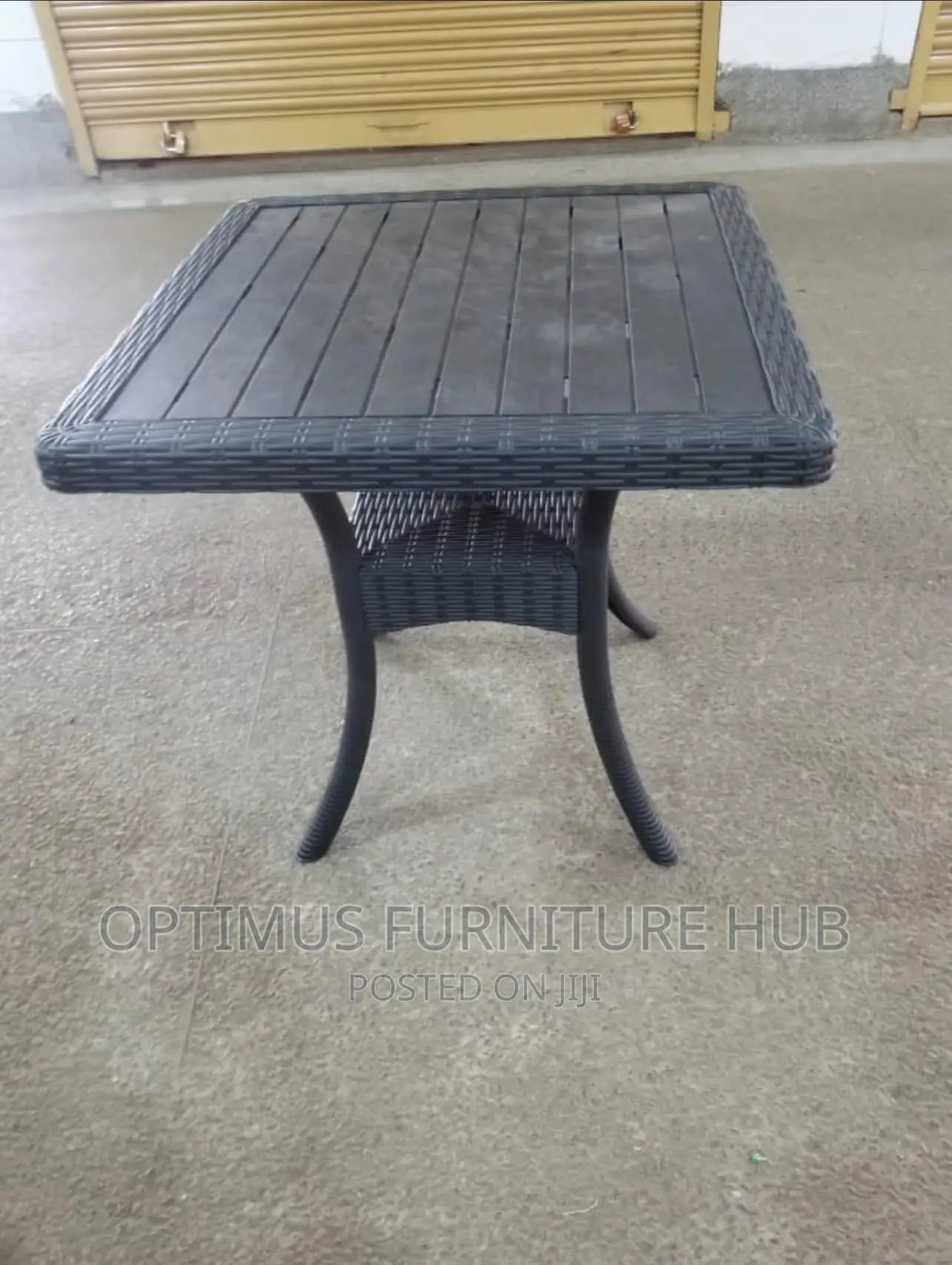 Table (Rattan)