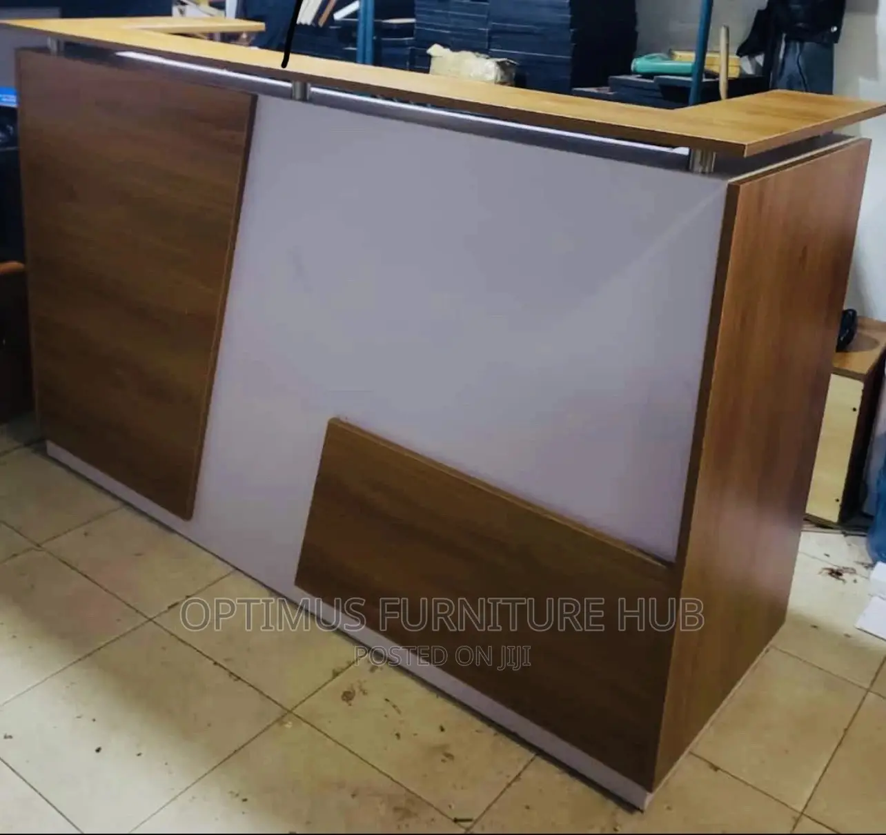 Reception Desk (1.8meters)