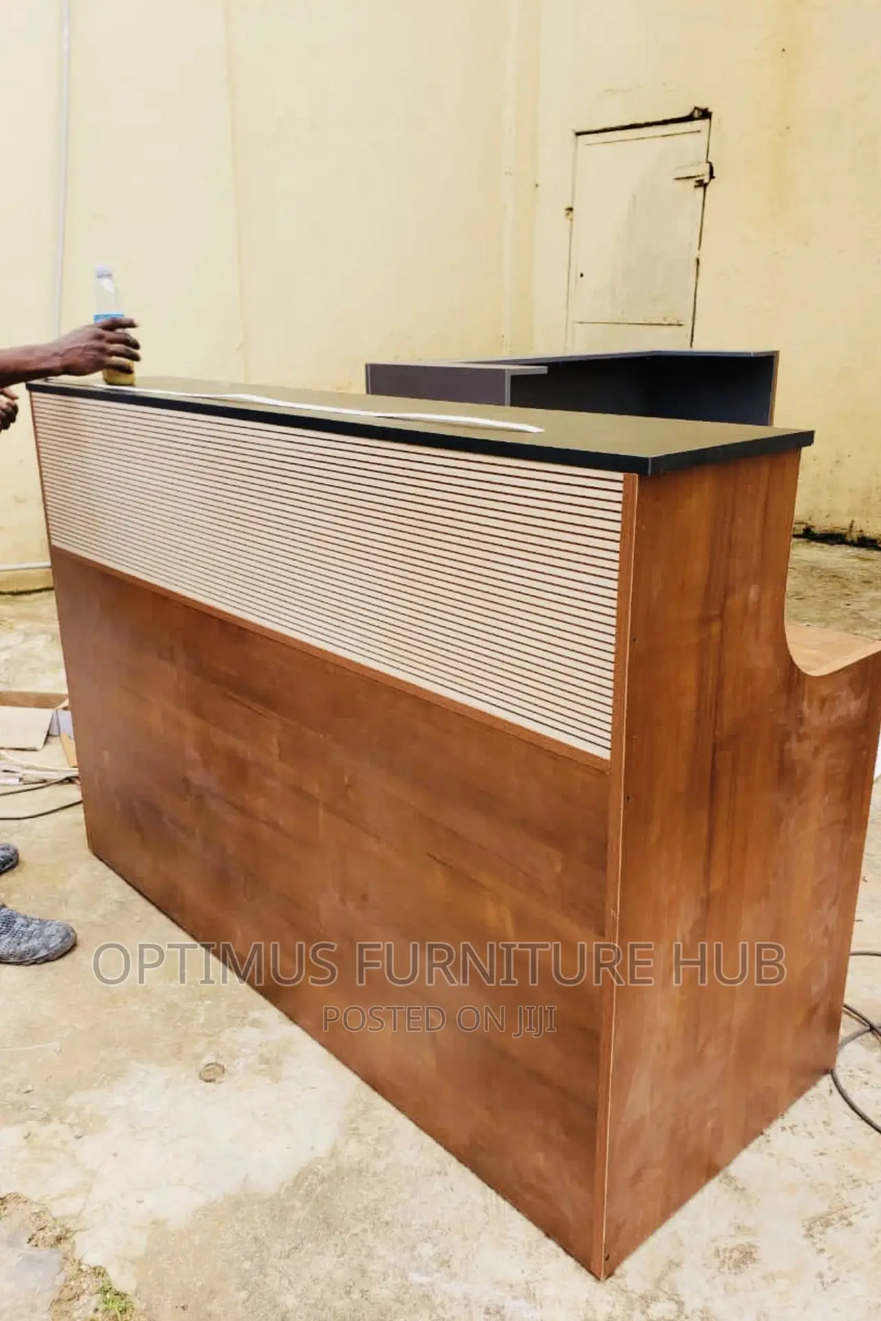 Reception Desk (140cm)