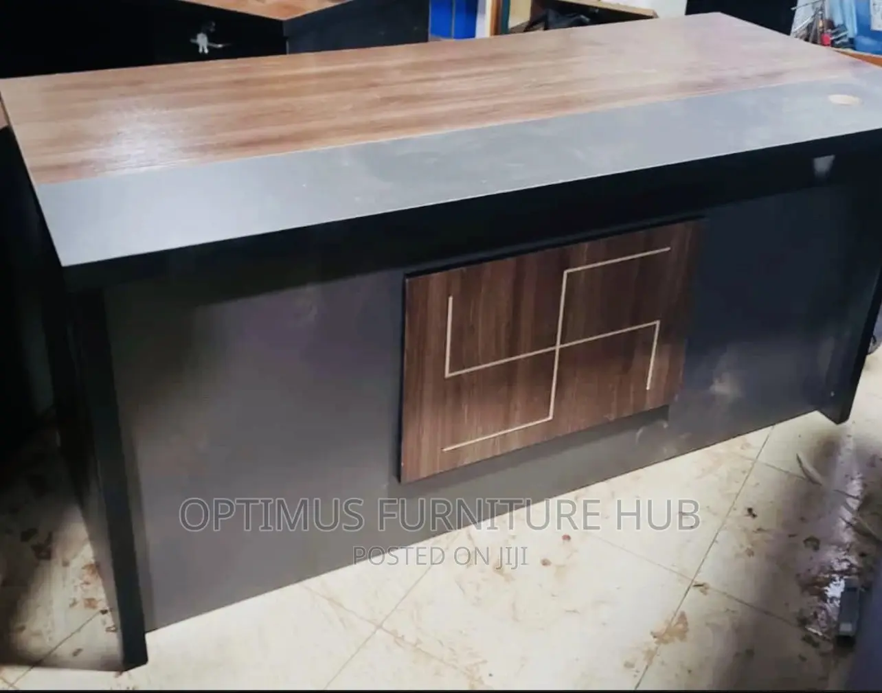 Office Desk (1.6meters)