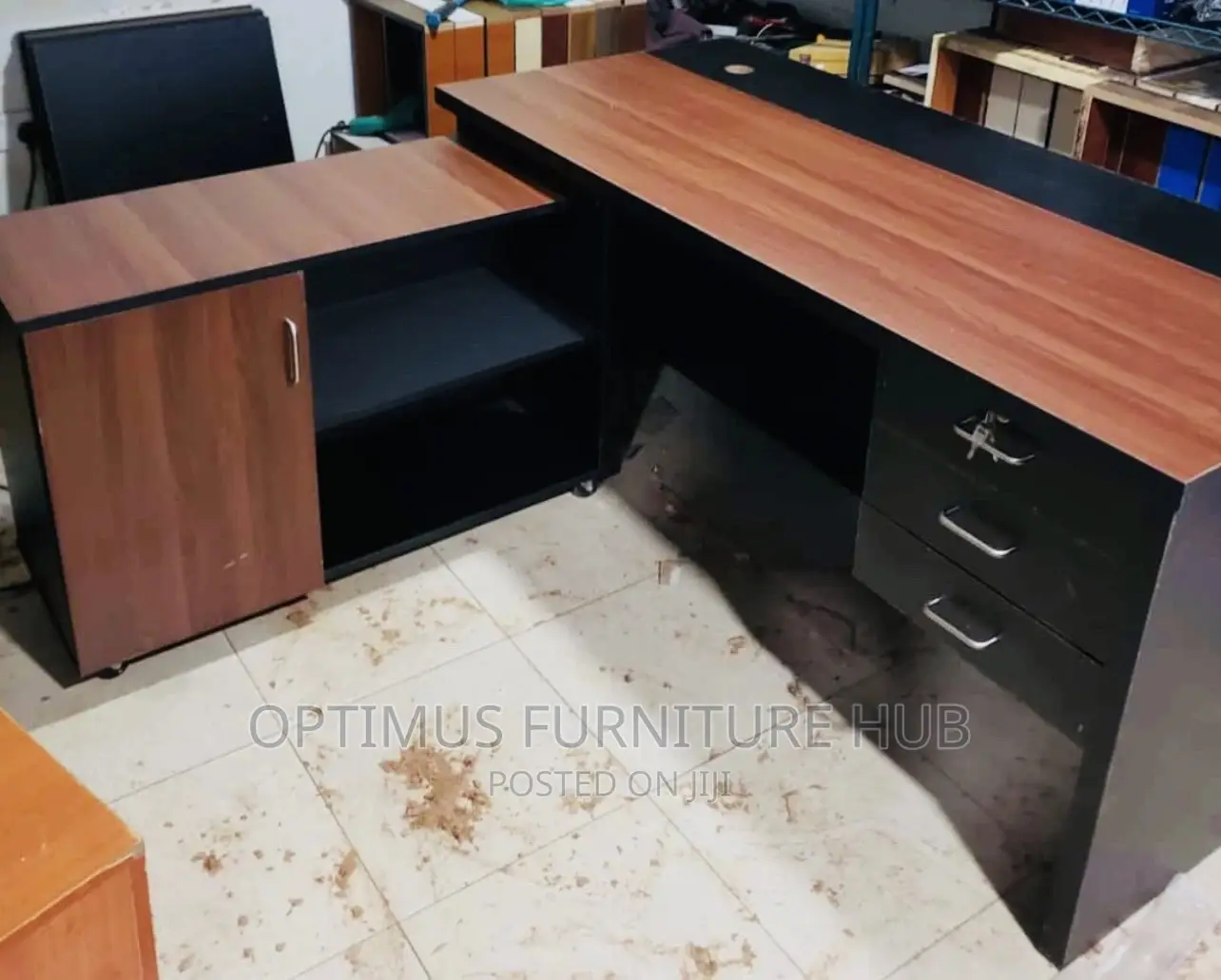 Office Desk (1.6meters)
