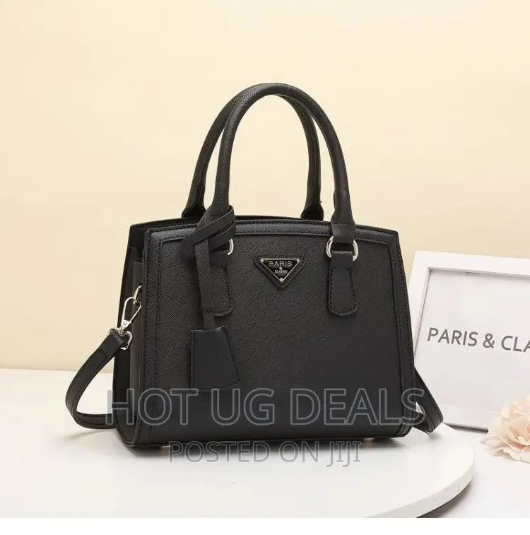 Ladies Classic Designer Handbag - Black
