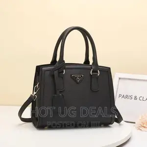 Ladies Classic Designer Handbag - Black