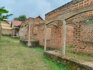 Photo - 2bdrm Chalet in Seeta-Bajjo, Goma for sale