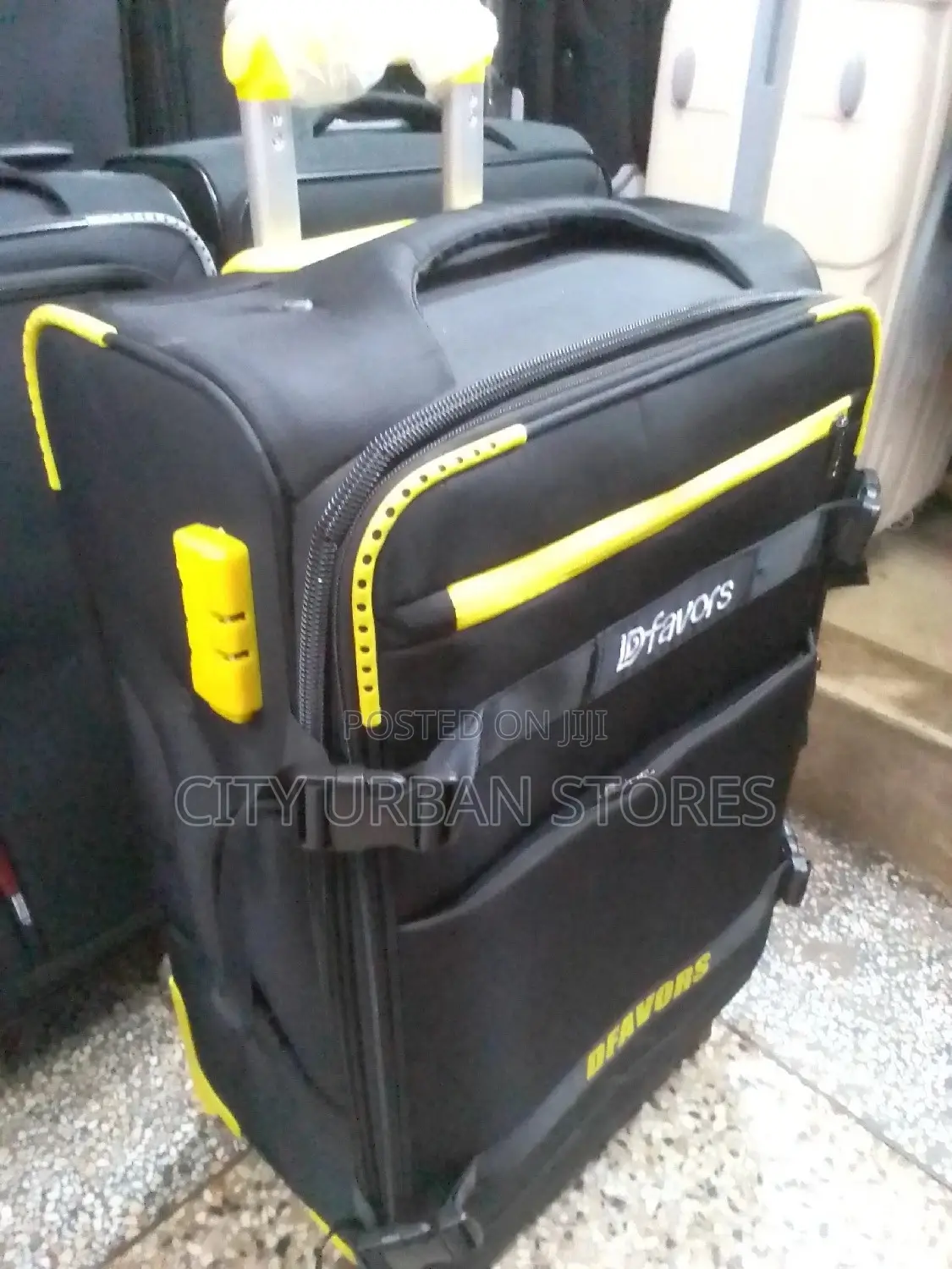 Dfavours Suitcase