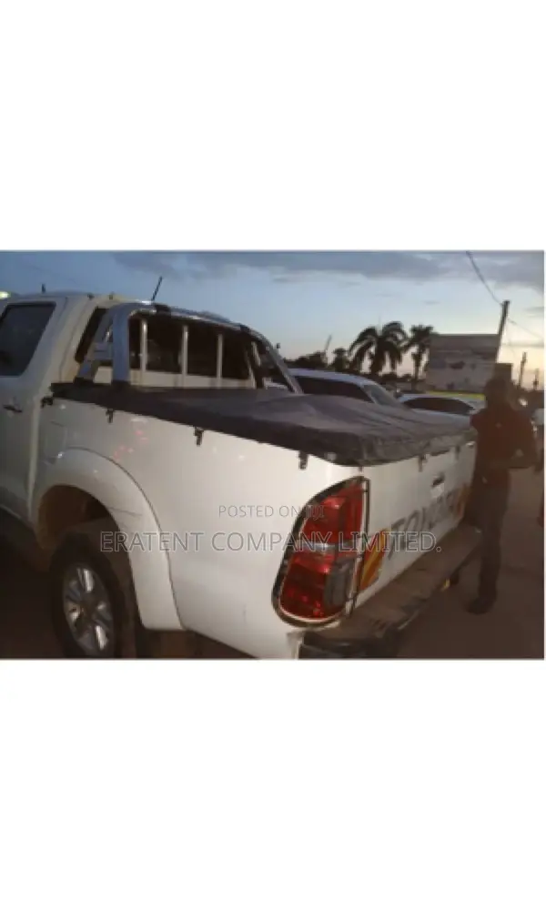 Double Cabin Cover With All It’S Hooks and Cross Bar