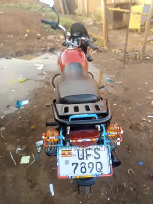 Bajaj Boxer 125 2023 Red