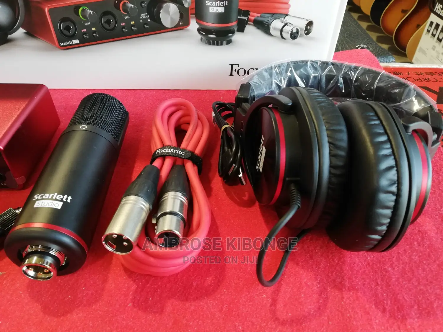 FOCUSRITE Scarlett 2i2 Studio 3rd Gen Audio Interface Bundle