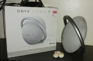 Onyx Studio 7