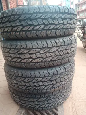235/75r15 Savero