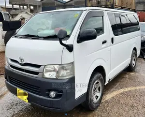 Toyota HiAce 2010 White