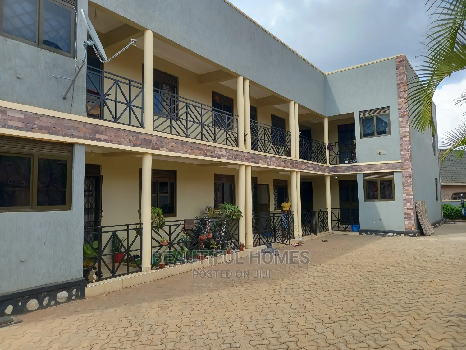 Furnished 1bdrm Apartment in Kira Town, Central Division for sale