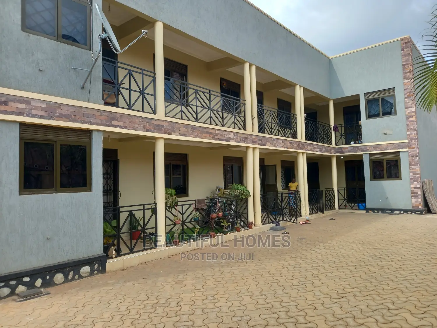 Furnished 1bdrm Apartment in Kira Town, Central Division for sale