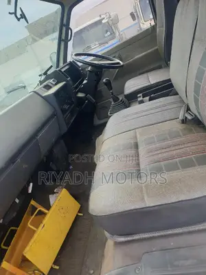 Isuzu Elf Lowbed