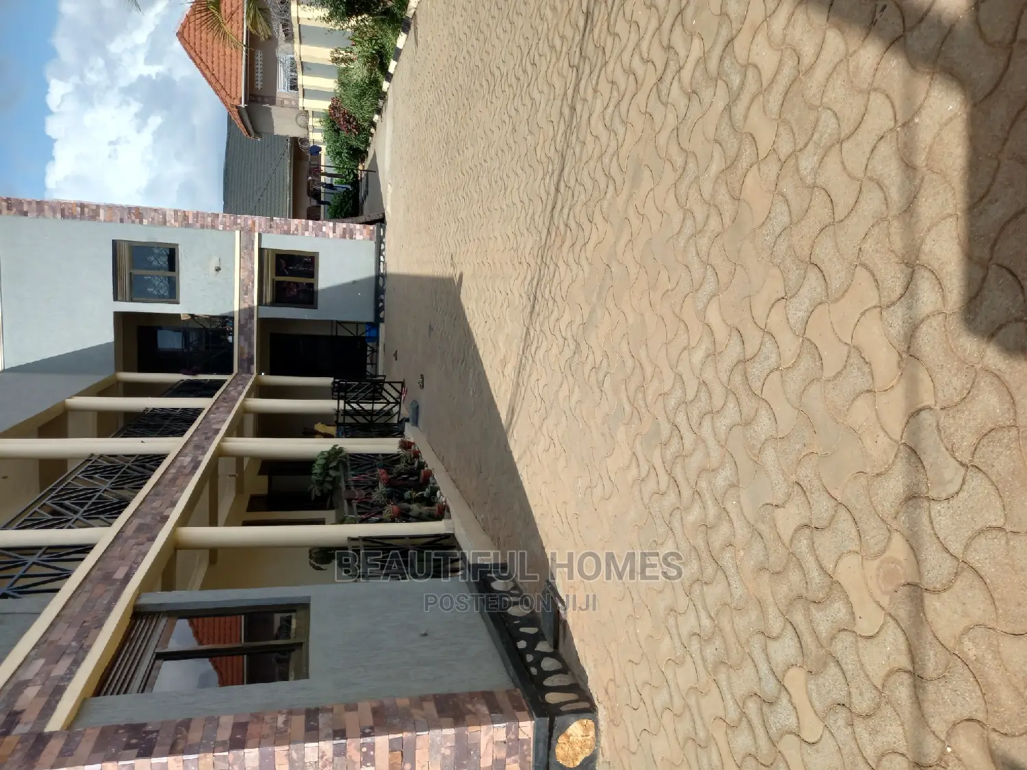 Furnished 1bdrm Apartment in Kira Tarmack for sale