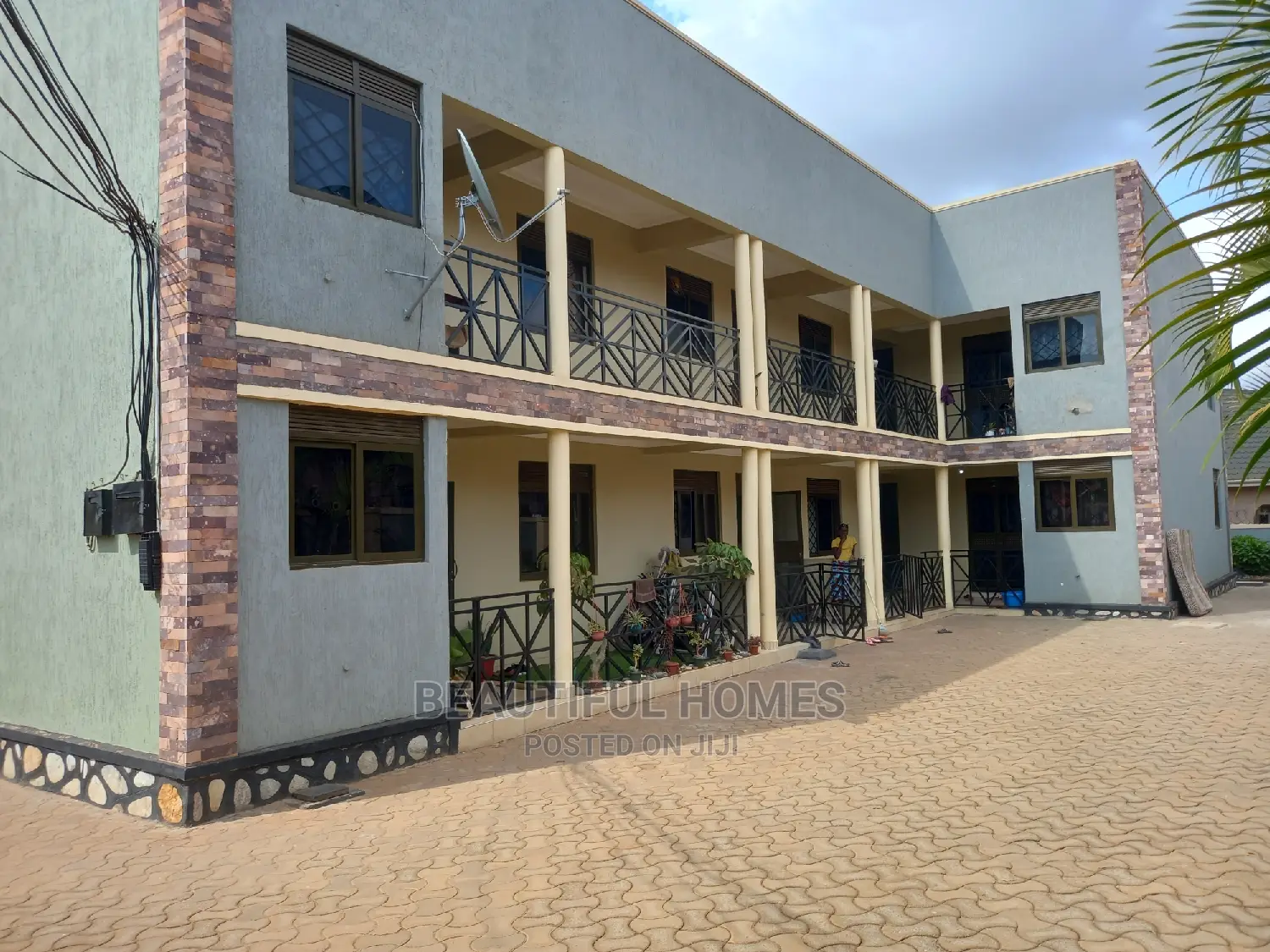 Furnished 1bdrm Apartment in Kira Tarmack for sale