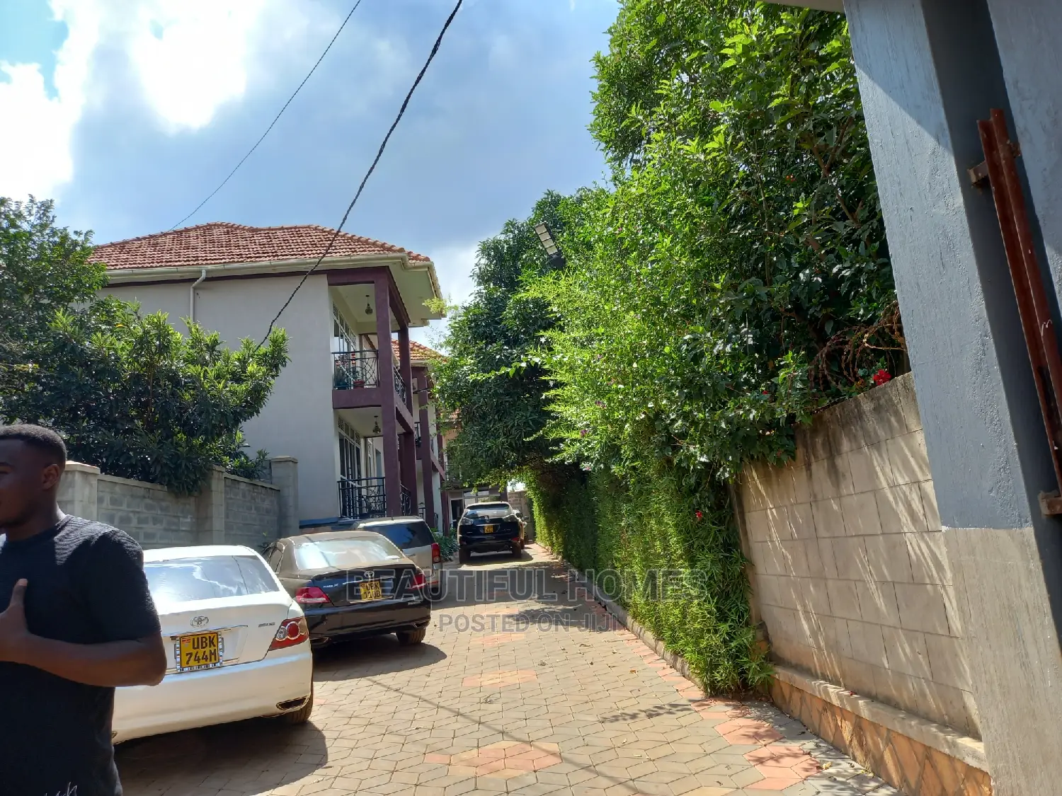 Furnished 1bdrm Apartment in Kira for sale