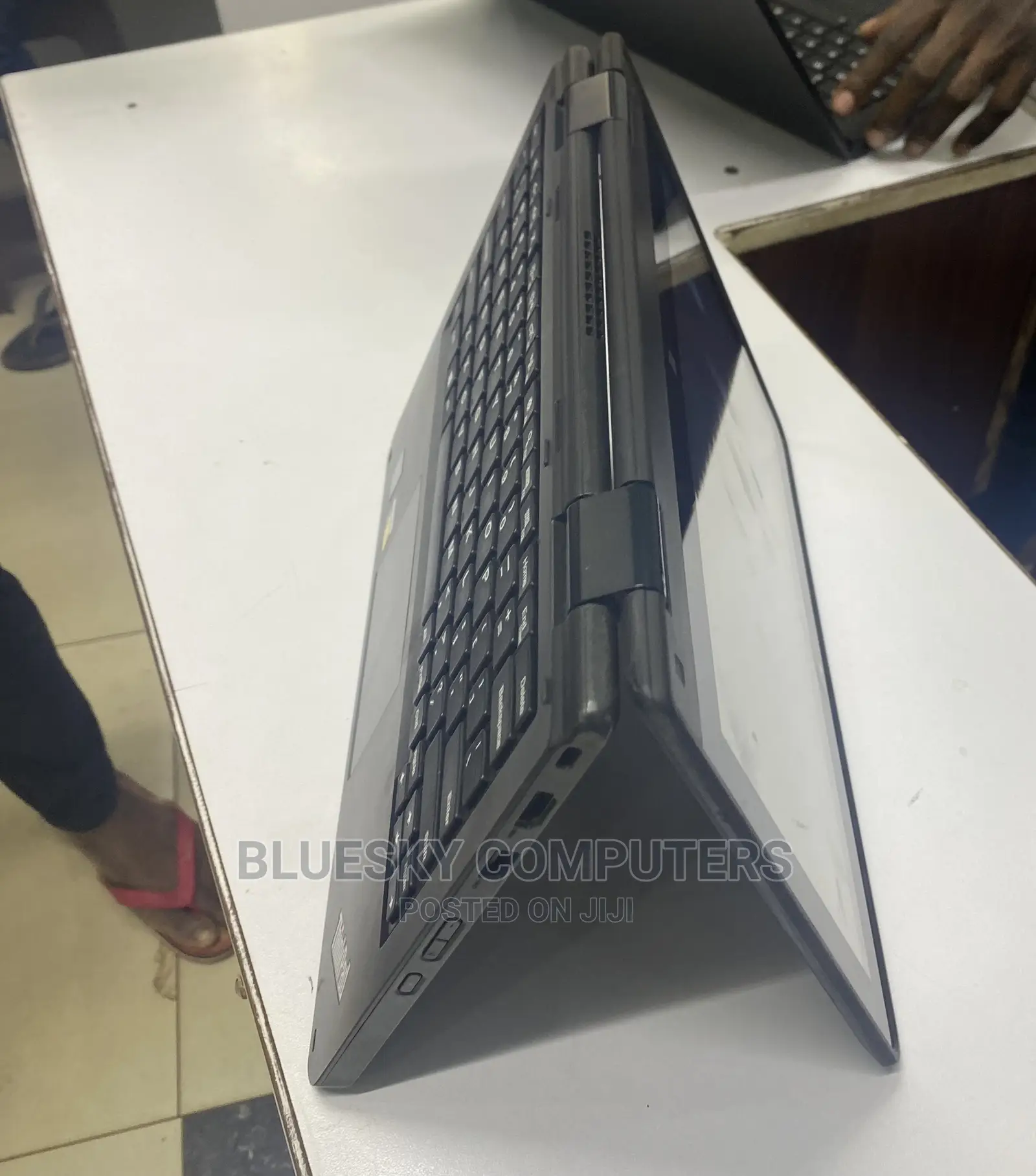 Laptop Lenovo Yoga 11e 4GB Intel Pentium HDD 500GB