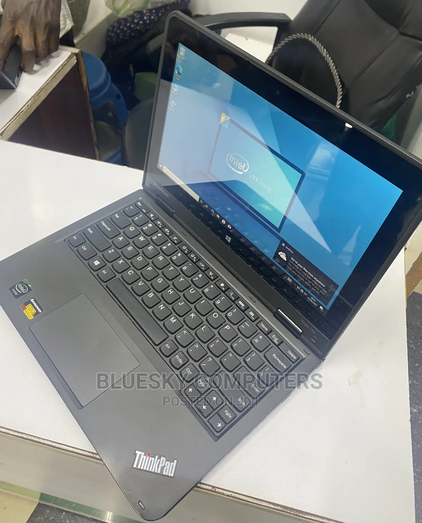 Laptop Lenovo Yoga 11e 4GB Intel Pentium HDD 500GB